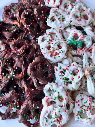 CHRISTMAS PRETZELS