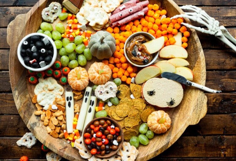 Easy Halloween Snack Board